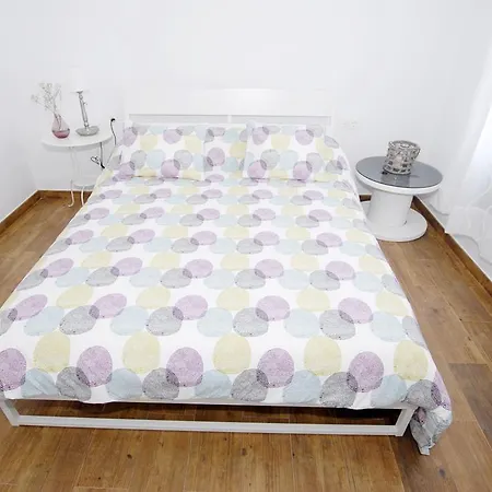 Apartamento Piscina דירה *