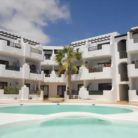Apartamento Piscina דירה *